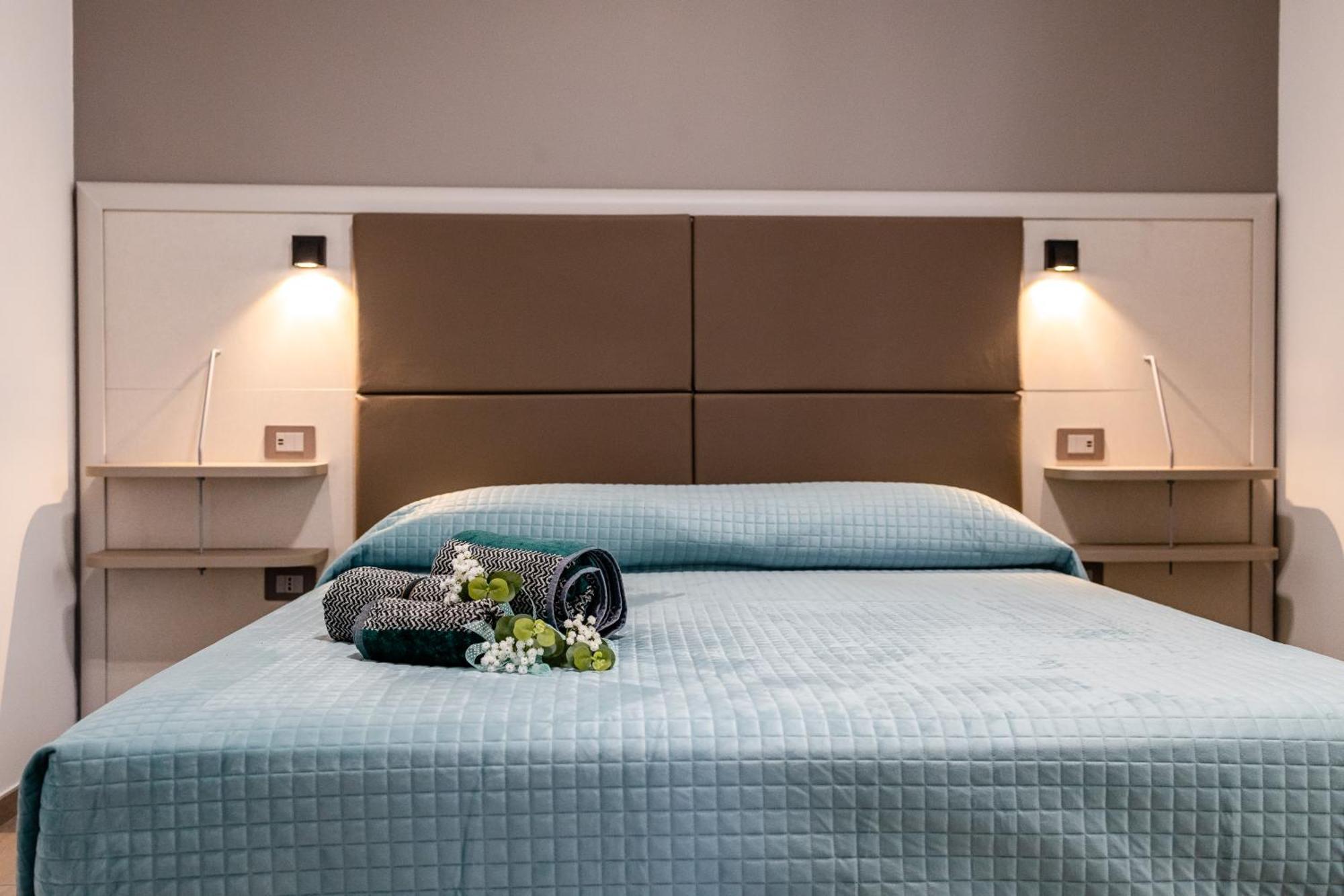 La Collina Di Montegrappa - Suites With Heated Private Pool - Suites With Shared Pool Tuglie Dış mekan fotoğraf