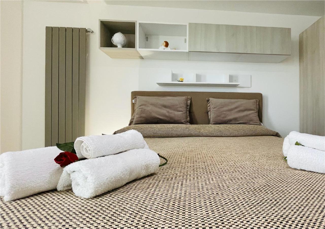 La Collina Di Montegrappa - Suites With Heated Private Pool - Suites With Shared Pool Tuglie Dış mekan fotoğraf