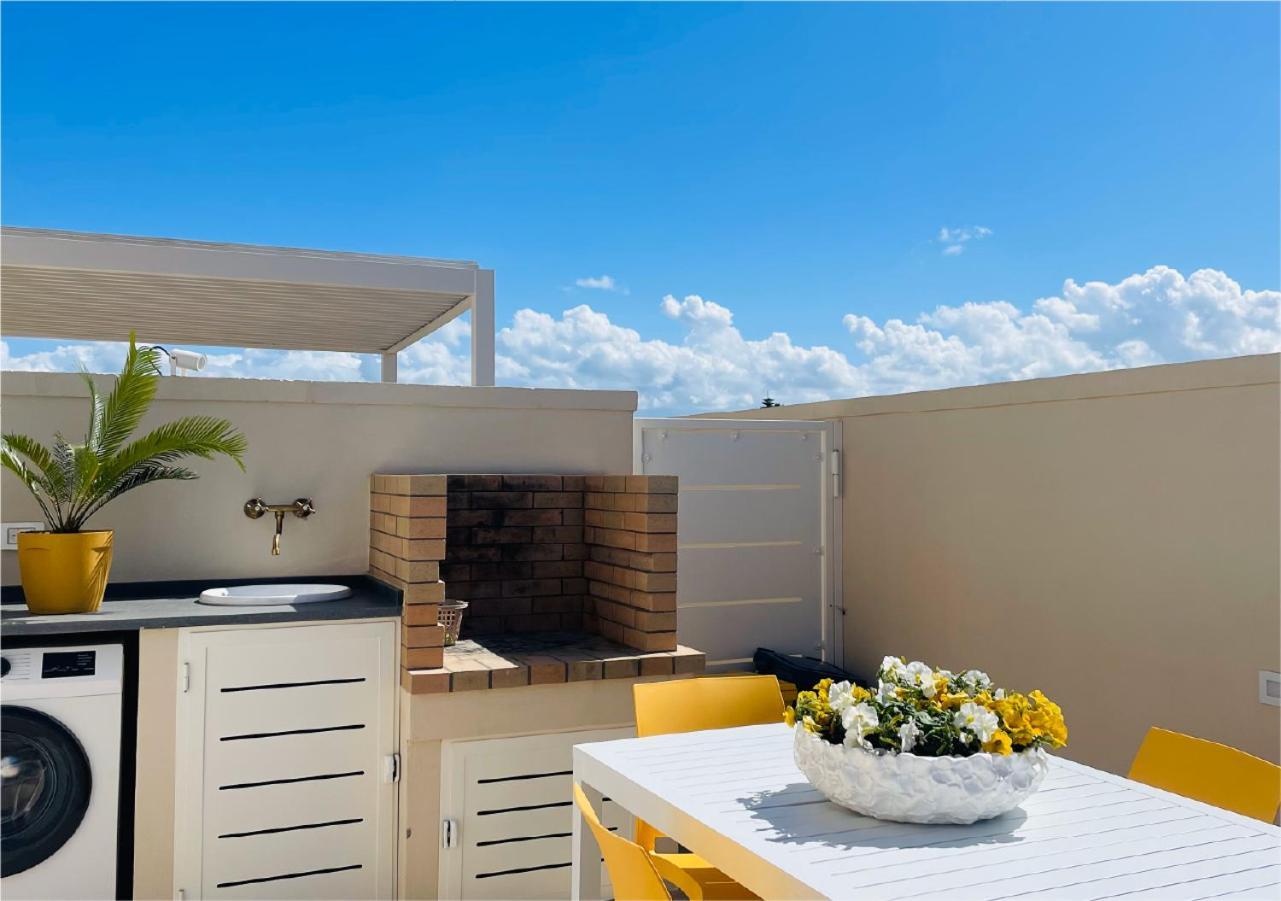 La Collina Di Montegrappa - Suites With Heated Private Pool - Suites With Shared Pool Tuglie Dış mekan fotoğraf